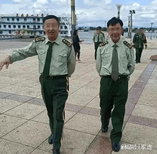 物业保安服装象军装警服这事儿该整顿了！(图1)